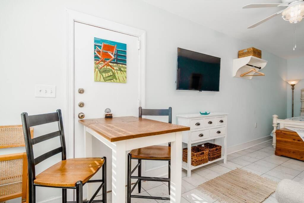 Why Knot Getaway...Rooftop With Waterview! Unit D Beaufort Εξωτερικό φωτογραφία